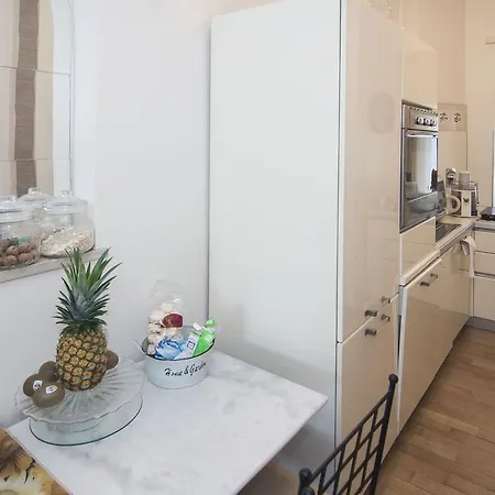 Central Flat Close To Royal Gardens